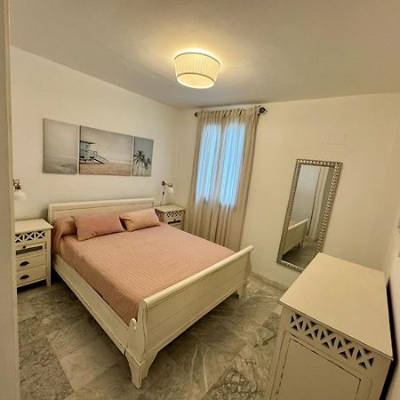 Apartamento Universal La Línea de la Concepción Buitenkant foto